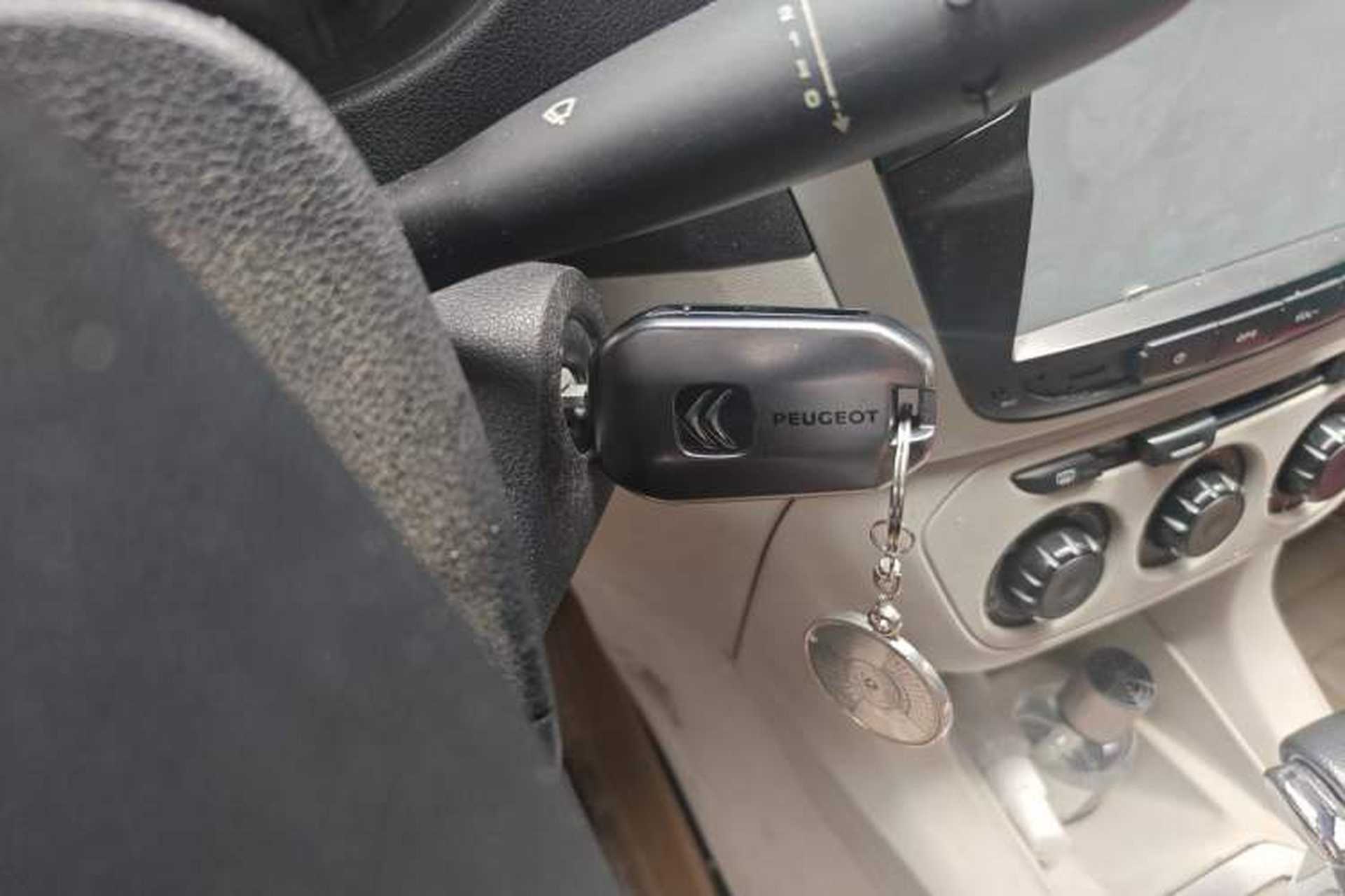 Used Citroen Elysee 2014 1.6L Automatic Fashion Model Vehicle Key