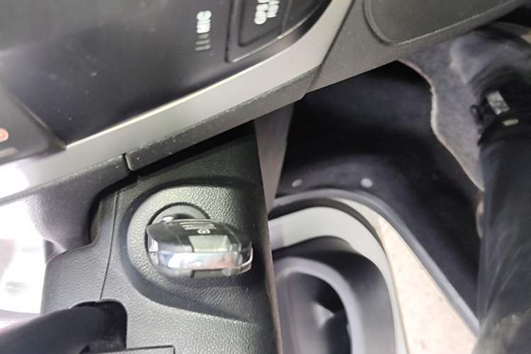 Used Citroen Elysee 2014 1.6L Manual Fashion Edition Vehicle Key