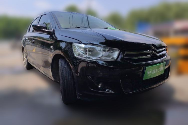 Used Citroen Elysee 2015 Zhishang Edition 1.6L Manual Fashion Model Front Right 45 Deg