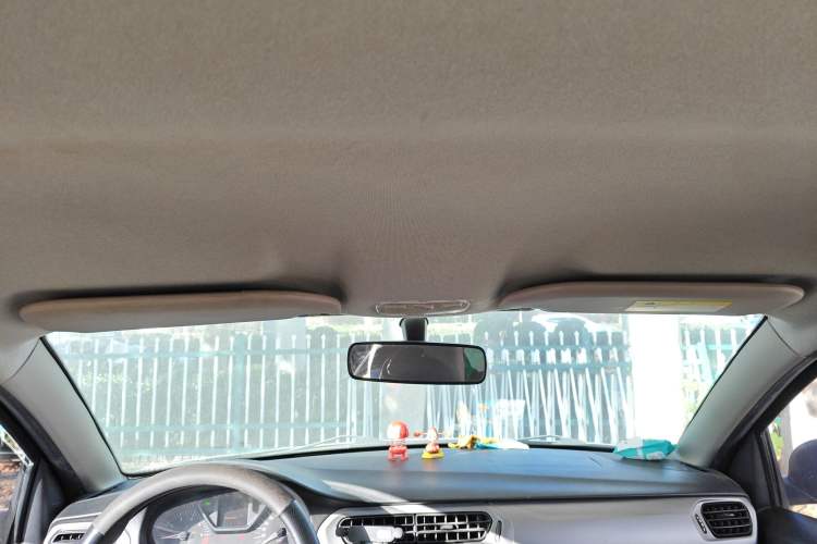 Used Citroen Elysee 2015 Zhishang Edition 1.6L Manual Fashion Model Headliner