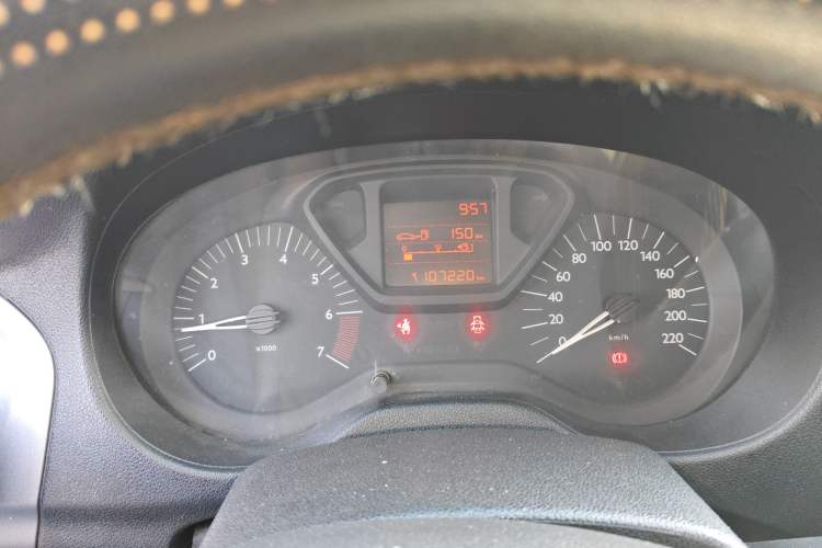 Used Citroen Elysee 2015 Zhishang Edition 1.6L Manual Fashion Model Instrument Cluster