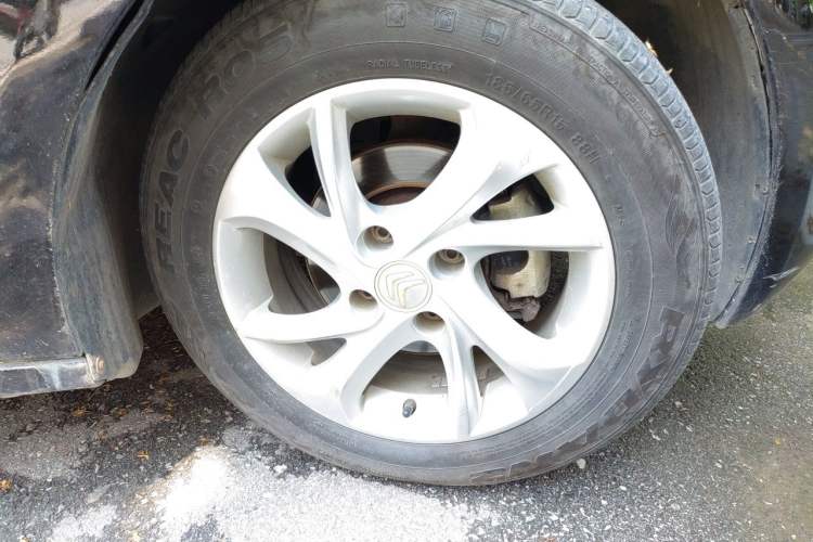 Used Citroen Elysee 2015 Zhishang Edition 1.6L Manual Fashion Model Right Front Wheel Hub