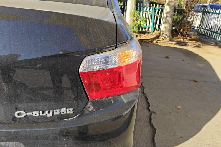 Used Citroen Elysee 2015 Zhishang Edition 1.6L Manual Fashion Model Right Rear Taillight
