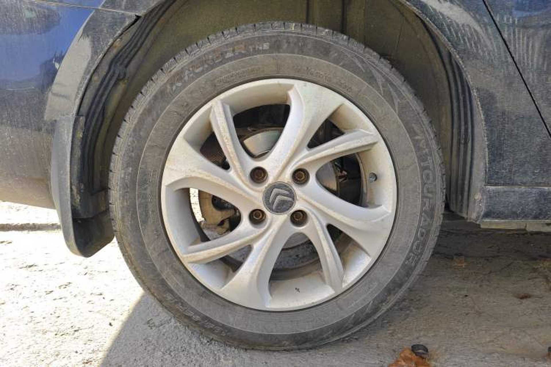 Used Citroen Elysee 2015 Zhishang Edition 1.6L Manual Fashion Model Right Rear Wheel Hub