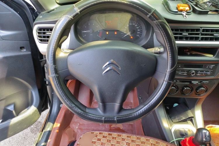 Used Citroen Elysee 2015 Zhishang Edition 1.6L Manual Fashion Model Steering Wheel