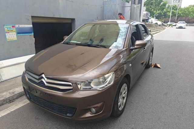 Used Citroen Elysee 2015 Zhishang Edition 1.6L Manual Fashion Model