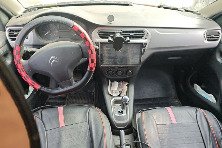 Used Citroen Elysee 2015 Qishang Edition 1.6L Automatic Fashion Model Center Console