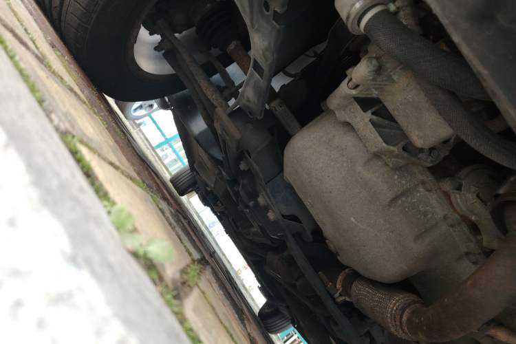 Used Citroen Elysee 2015 ZhiShang Edition 1.6L Automatic Comfort Version Chassis Front Right