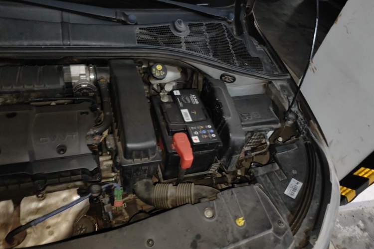 Used Citroen Elysee 2015 ZhiShang Edition 1.6L Manual Comfort Model Engine Bay Left