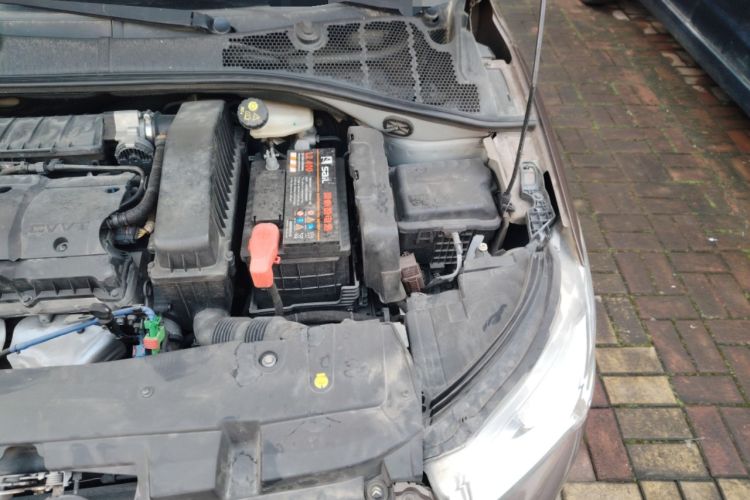 Used Citroen Elysee 2015 ZhiShang Edition 1.6L Automatic Comfort Version Engine Bay Left