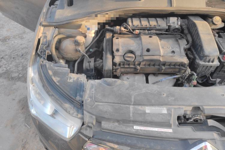 Used Citroen Elysee 2015 Zhishang Edition 1.6L Manual Fashion Model Engine Bay Right