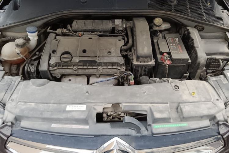 Used Citroen Elysee 2015 Zhishang Edition 1.6L Manual Fashion Model Engine Bay