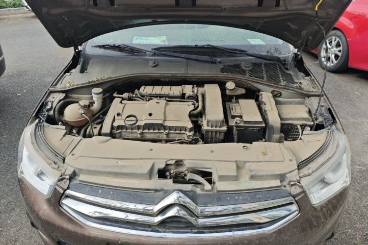 Used Citroen Elysee 2015 Qishang Edition 1.6L Automatic Fashion Model Engine Bay