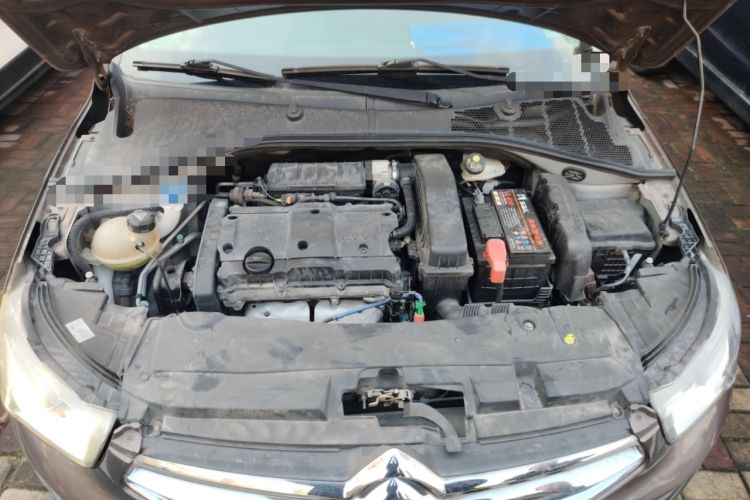 Used Citroen Elysee 2015 ZhiShang Edition 1.6L Automatic Comfort Version Engine Bay