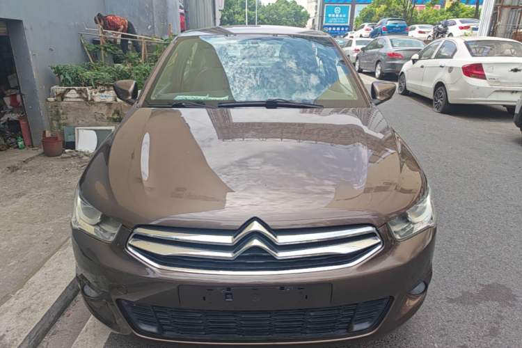 Used Citroen Elysee 2015 Zhishang Edition 1.6L Manual Fashion Model Front
