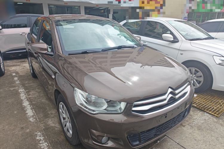 Used Citroen Elysee 2015 Zhishang Edition 1.6L Manual Fashion Model Front Right 45 Deg