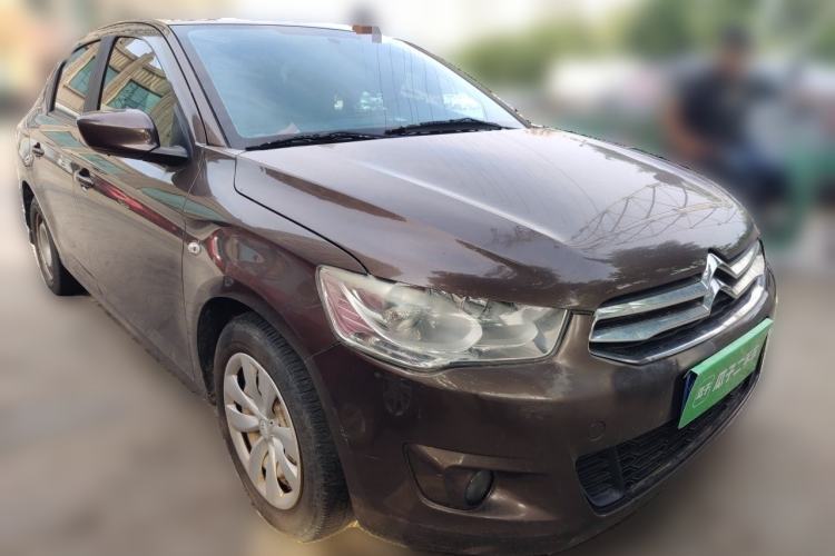 Used Citroen Elysee 2015 Zhishang Edition 1.6L Manual Fashion Model Front Right 45 Deg