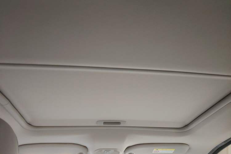 Used Citroen Elysee 2015 ZhiShang Edition 1.6L Automatic Comfort Version Headliner