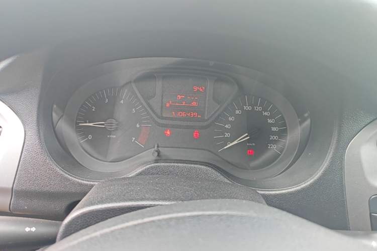 Used Citroen Elysee 2015 Zhishang Edition 1.6L Manual Fashion Model Instrument Cluster
