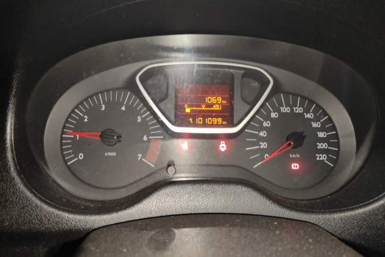 Used Citroen Elysee 2015 ZhiShang Edition 1.6L Manual Comfort Model Instrument Cluster