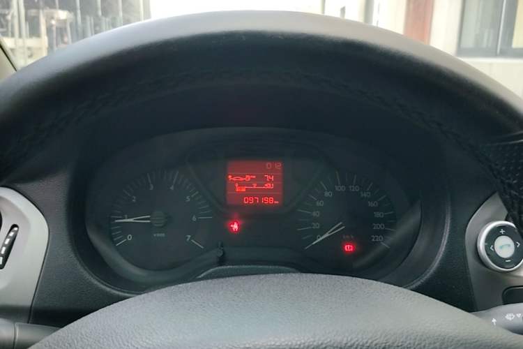 Used Citroen Elysee 2015 Zhishang Edition 1.6L Manual Fashion Model Instrument Cluster