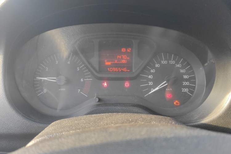 Used Citroen Elysee 2015 Zhishang Edition 1.6L Manual Fashion Model Instrument Cluster