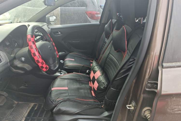 Used Citroen Elysee 2015 Qishang Edition 1.6L Automatic Fashion Model Left Front Seat