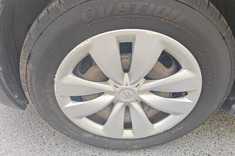 Used Citroen Elysee 2015 Zhishang Edition 1.6L Manual Fashion Model Left Front Wheel Hub
