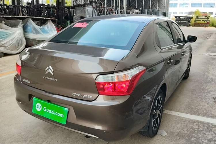Used Citroen Elysee 2015 Zhishang Edition 1.6L Manual Fashion Model Rear Right 45 Deg