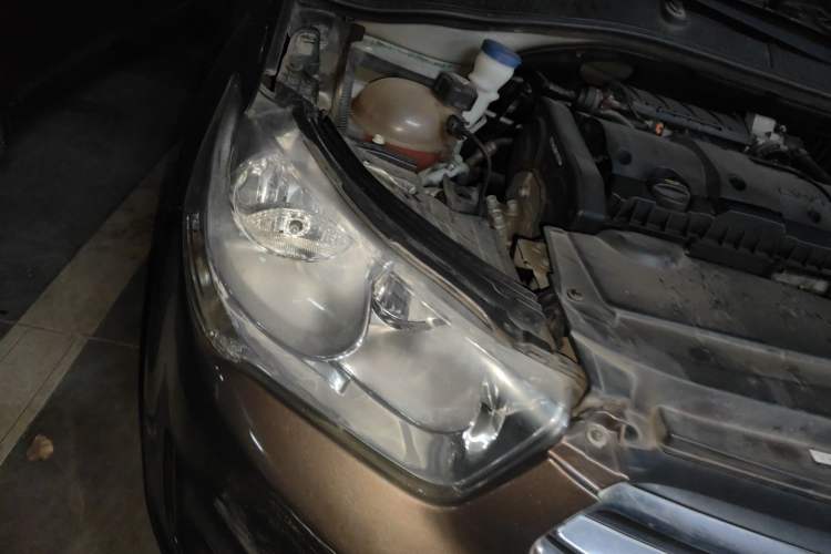 Used Citroen Elysee 2015 ZhiShang Edition 1.6L Manual Comfort Model Right Front Headlight