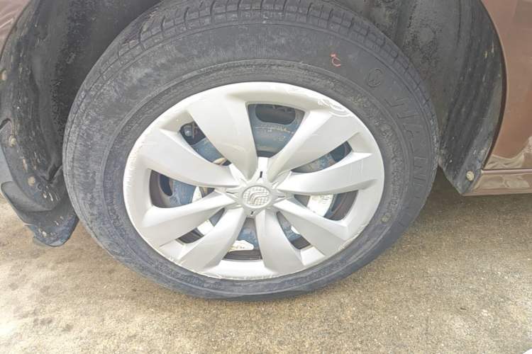 Used Citroen Elysee 2015 Zhishang Edition 1.6L Manual Fashion Model Right Rear Wheel Hub