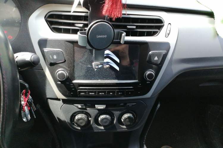Used Citroen Elysee 2015 Qishang Edition 1.6L Automatic Fashion Model Audio And AC Panel