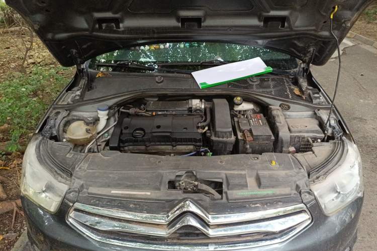 Used Citroen Elysee 2015 ZhiShang Edition 1.6L Manual Comfort Model Engine Bay