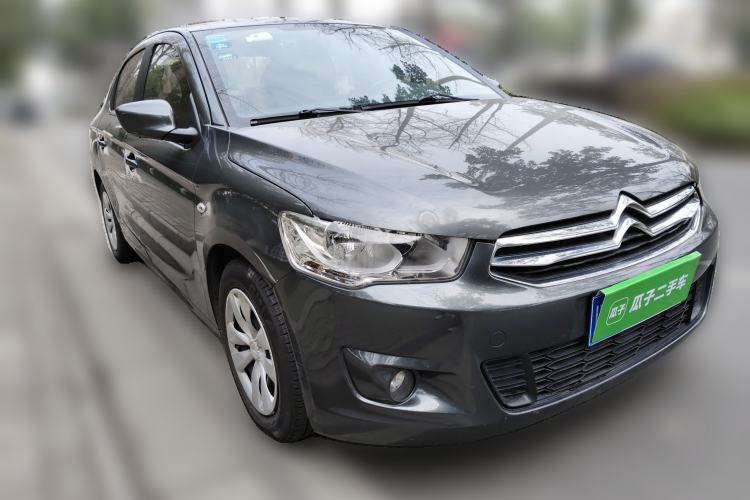Used Citroen Elysee 2015 Zhishang Edition 1.6L Manual Fashion Model Front Right 45 Deg
