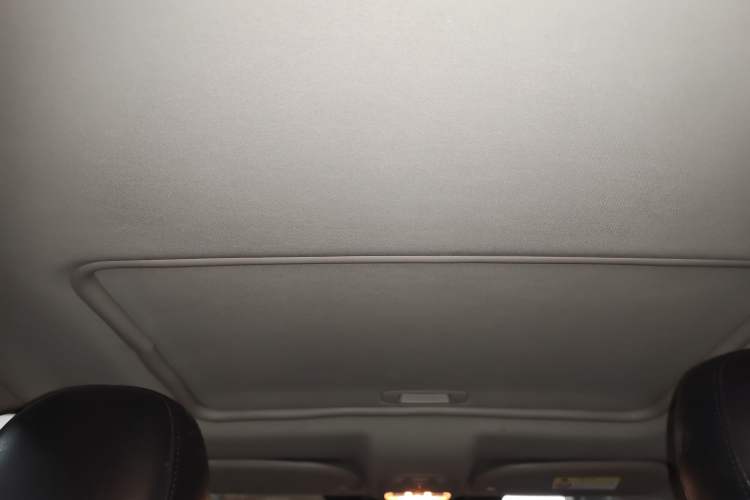 Used Citroen Elysee 2015 ZhiShang Edition 1.6L Automatic Comfort Version Headliner