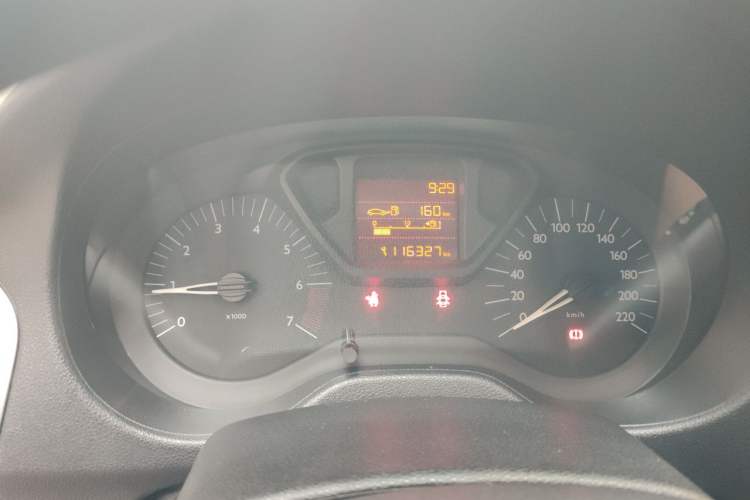 Used Citroen Elysee 2015 Zhishang Edition 1.6L Manual Fashion Model Instrument Cluster