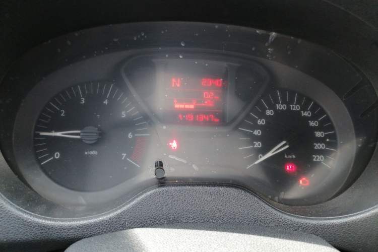 Used Citroen Elysee 2015 Qishang Edition 1.6L Automatic Fashion Model Instrument Cluster