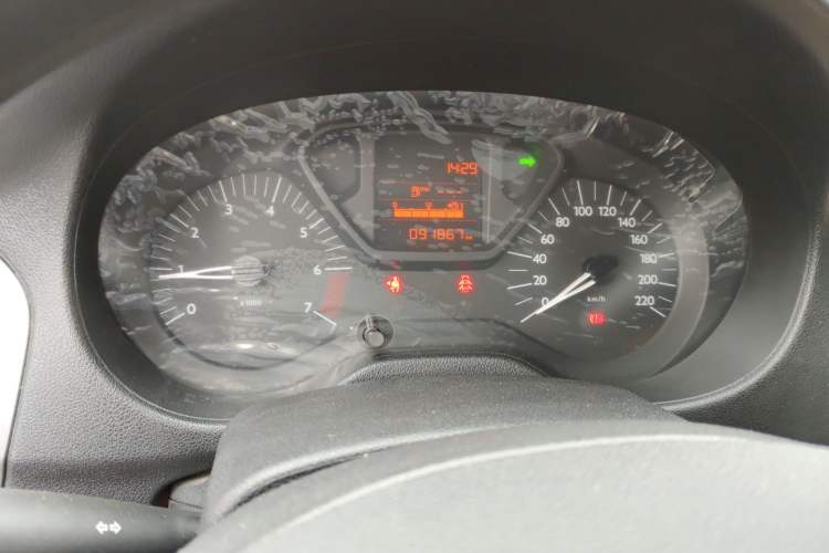 Used Citroen Elysee 2015 Zhishang Edition 1.6L Manual Fashion Model Instrument Cluster