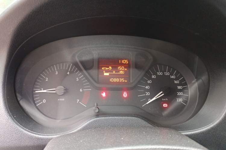 Used Citroen Elysee 2015 Zhishang Edition 1.6L Manual Fashion Model Instrument Cluster