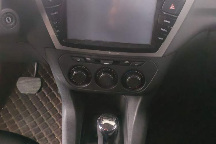 Used Citroen Elysee 2015 Qishang Edition 1.6L Automatic Fashion Model Interior 2