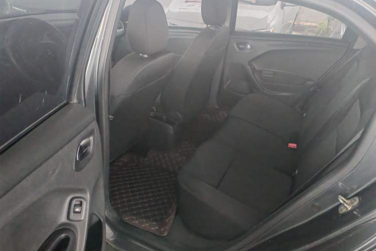 Used Citroen Elysee 2015 Qishang Edition 1.6L Automatic Fashion Model Interior 5