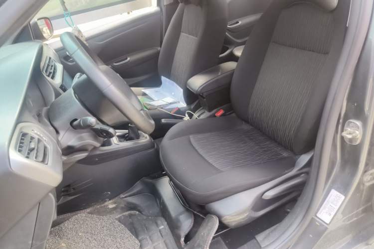 Used Citroen Elysee 2015 Zhishang Edition 1.6L Manual Fashion Model Left Front Seat
