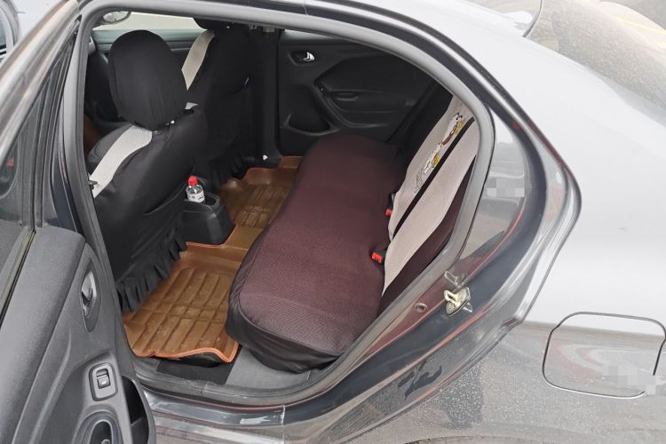 Used Citroen Elysee 2015 Zhishang Edition 1.6L Manual Fashion Model Left Rear Seat