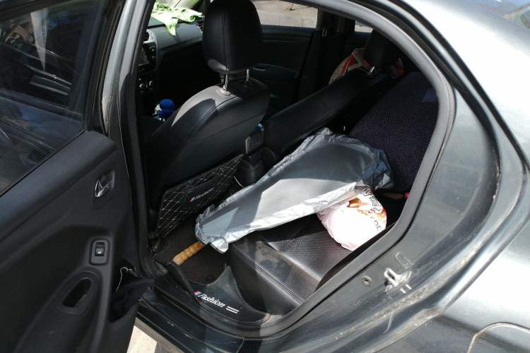 Used Citroen Elysee 2015 Qishang Edition 1.6L Automatic Fashion Model Left Rear Seat