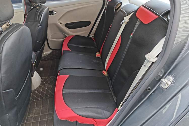 Used Citroen Elysee 2015 Zhishang Edition 1.6L Manual Fashion Model Left Rear Seat