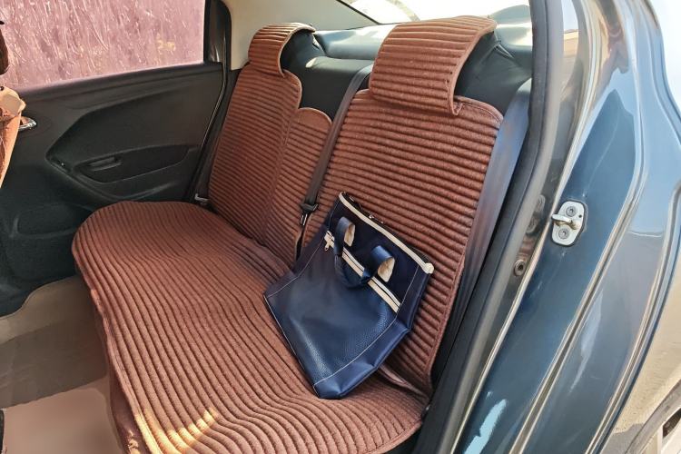 Used Citroen Elysee 2015 Zhishang Edition 1.6L Manual Fashion Model Left Rear Seat