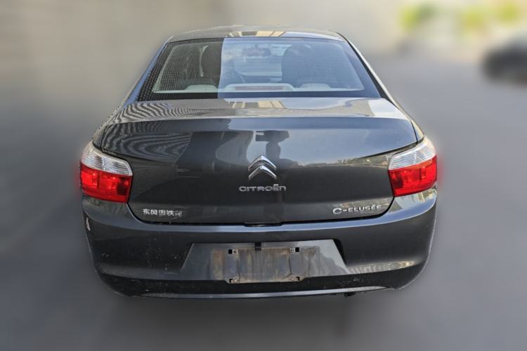 Used Citroen Elysee 2015 Zhishang Edition 1.6L Manual Fashion Model Rear
