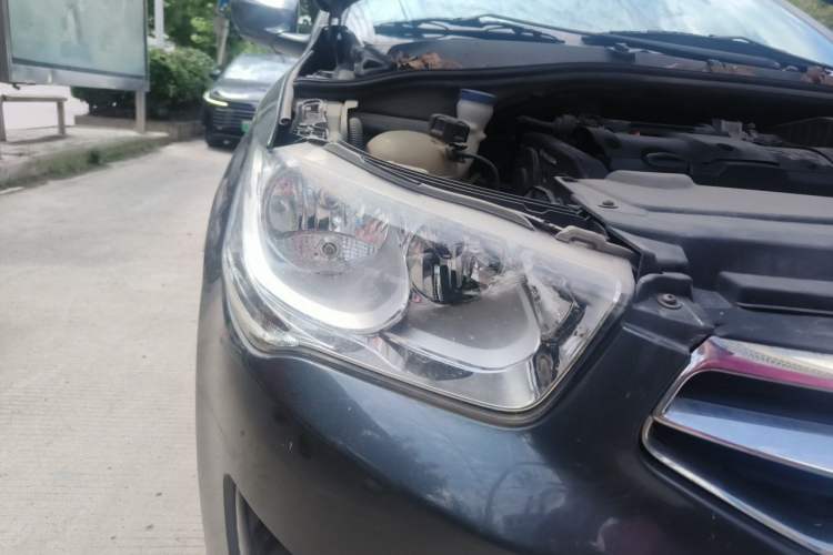 Used Citroen Elysee 2015 Zhishang Edition 1.6L Manual Fashion Model Right Front Headlight