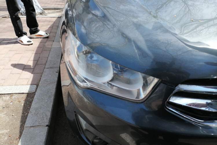 Used Citroen Elysee 2015 Qishang Edition 1.6L Automatic Fashion Model Right Front Headlight