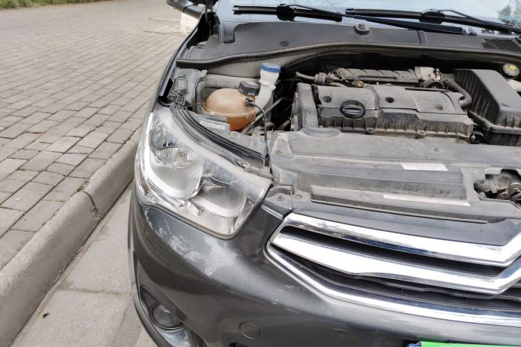Used Citroen Elysee 2015 Zhishang Edition 1.6L Manual Fashion Model Right Front Headlight